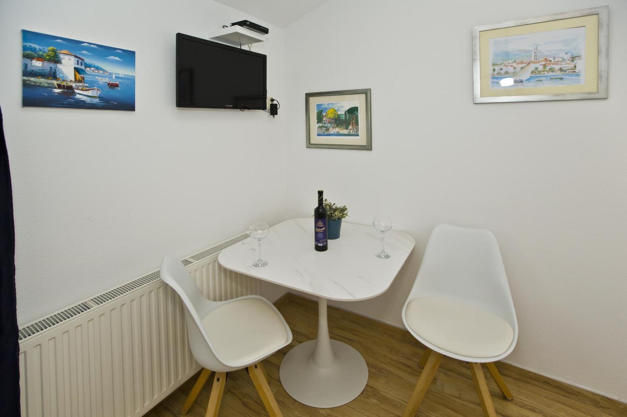 Apartments By The Sea Hvar - 10430 Hvar Town Exterior photo